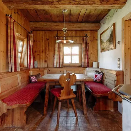 アパート Bergzeit